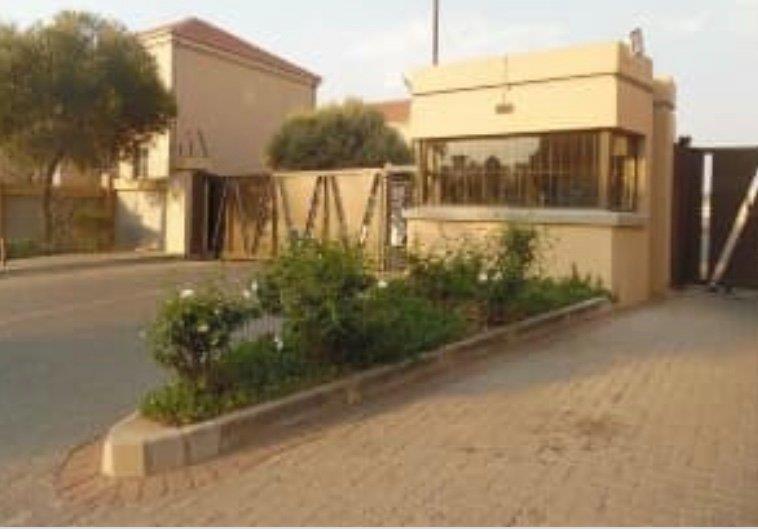 To Let 1 Bedroom Property for Rent in Grand Central Gauteng