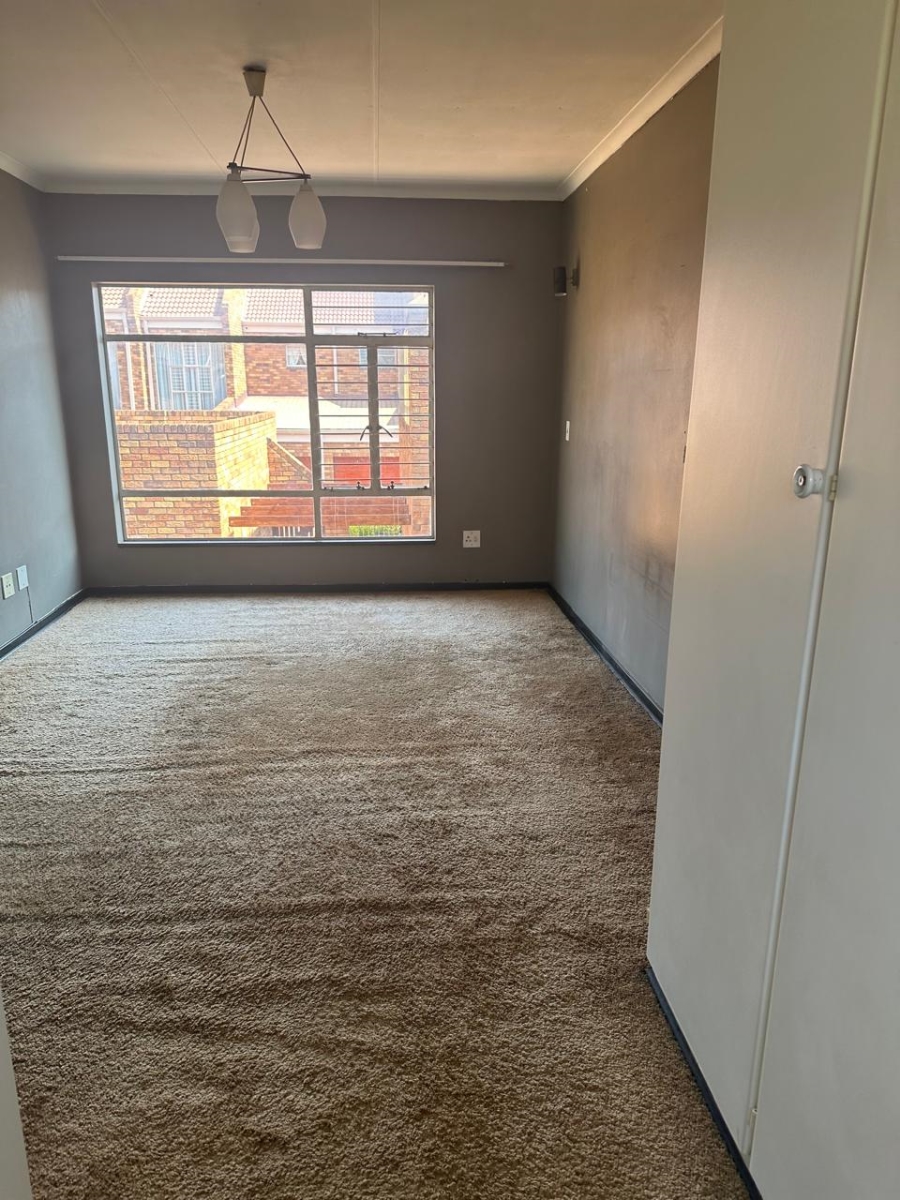 To Let 2 Bedroom Property for Rent in Pollak Park Gauteng