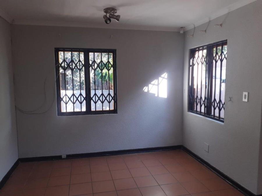 To Let 1 Bedroom Property for Rent in Bromhof Gauteng