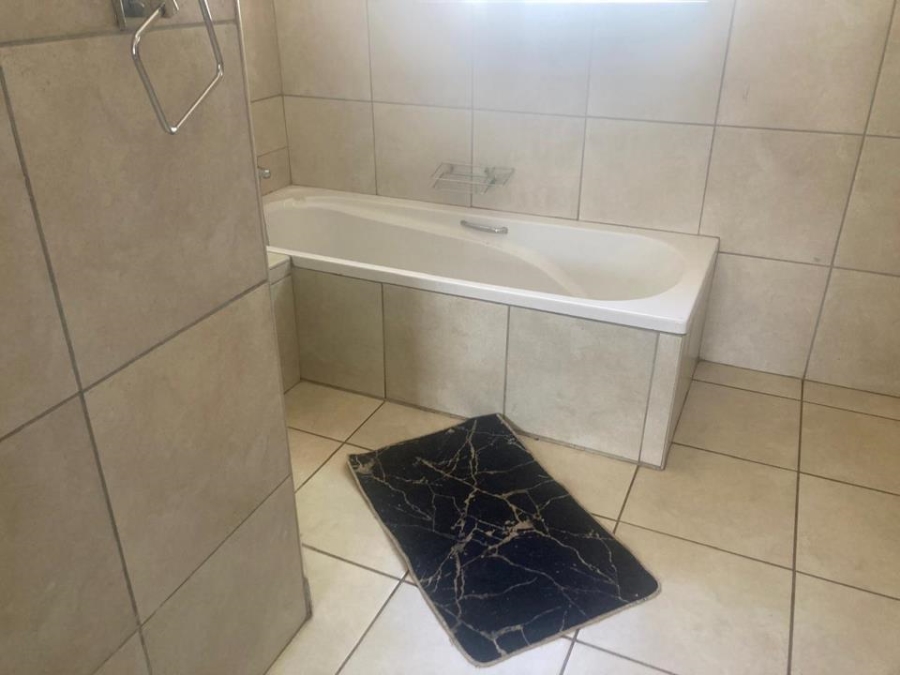 6 Bedroom Property for Sale in Westonaria Gauteng