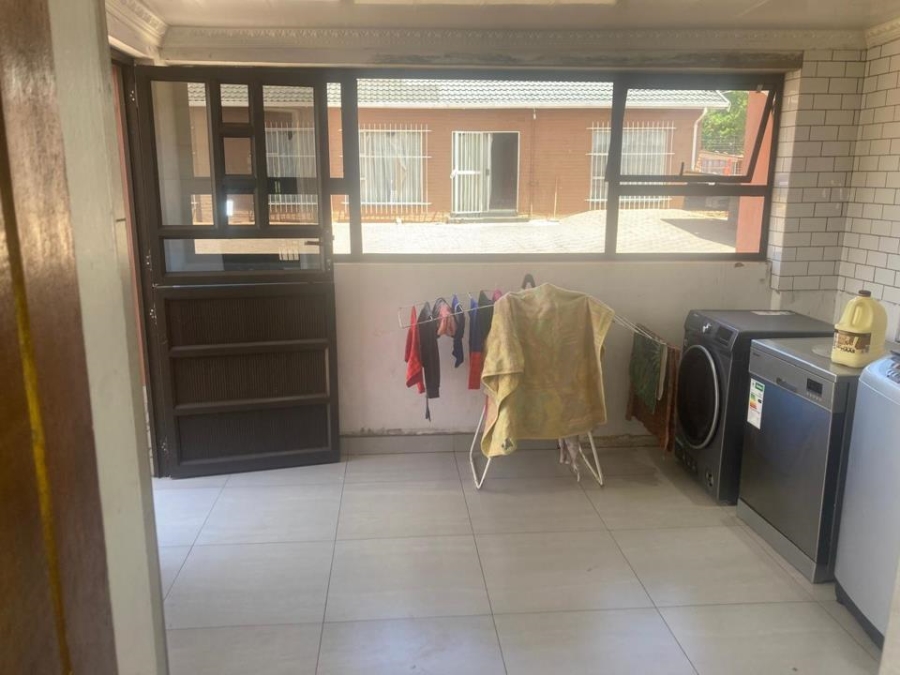 6 Bedroom Property for Sale in Westonaria Gauteng