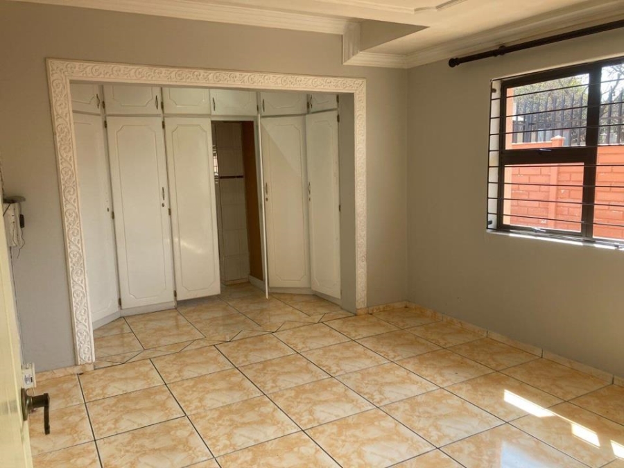 3 Bedroom Property for Sale in Roodepoort Gauteng