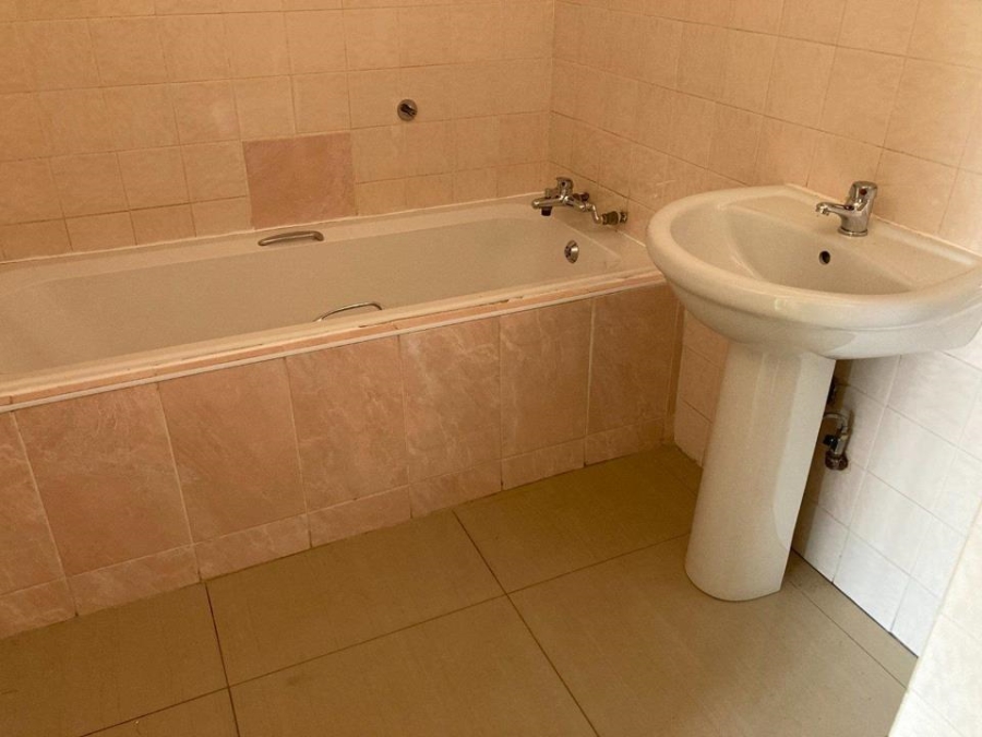 3 Bedroom Property for Sale in Roodepoort Gauteng