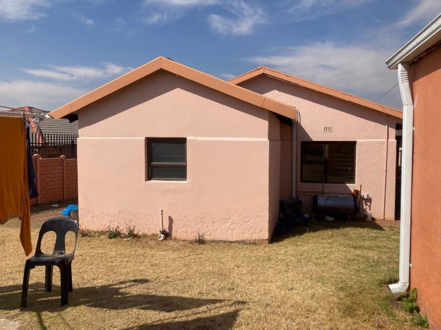 3 Bedroom Property for Sale in Roodepoort Gauteng