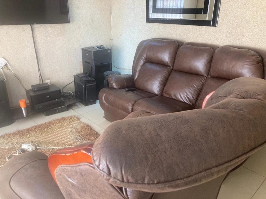 3 Bedroom Property for Sale in Dobsonville Gauteng