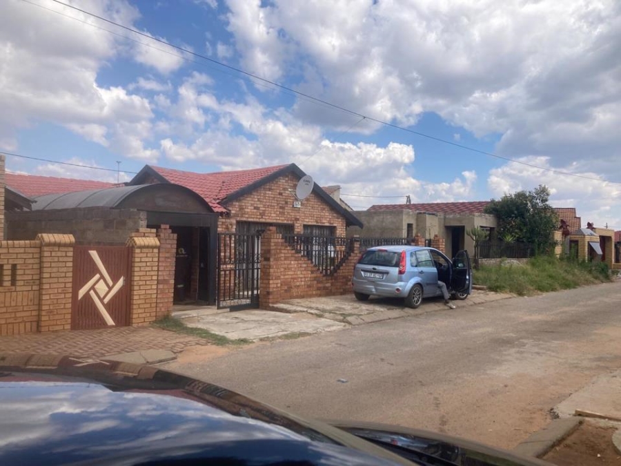 3 Bedroom Property for Sale in Dobsonville Gauteng