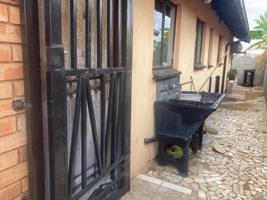 3 Bedroom Property for Sale in Dobsonville Gauteng