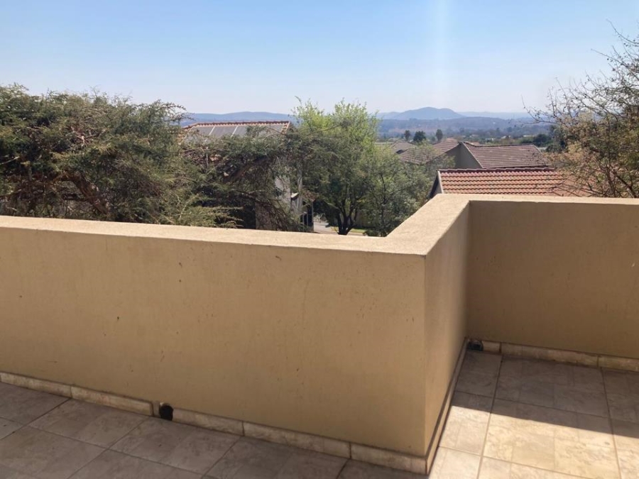 5 Bedroom Property for Sale in Pinehaven Gauteng