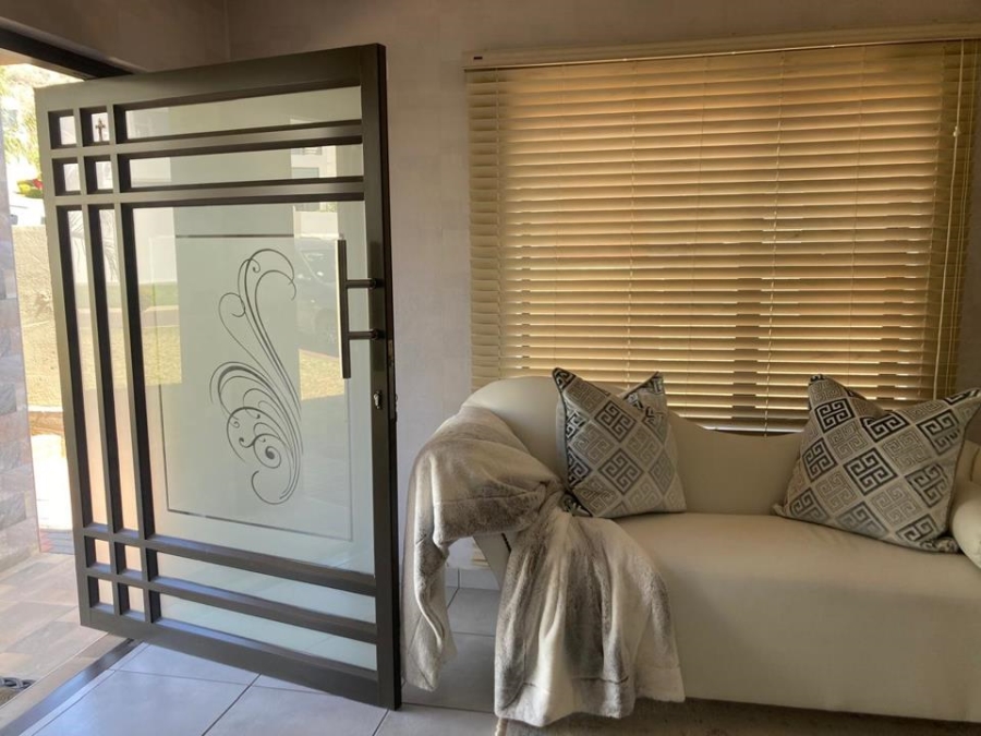 5 Bedroom Property for Sale in Pinehaven Gauteng