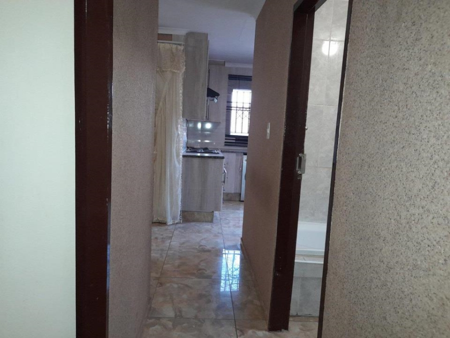 To Let 2 Bedroom Property for Rent in Protea Glen Gauteng