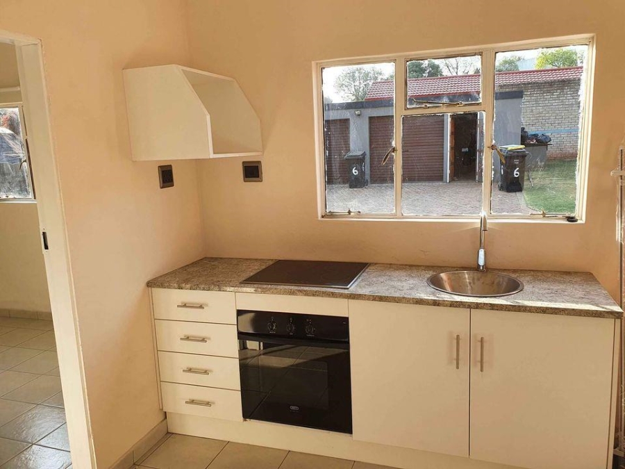 To Let 2 Bedroom Property for Rent in Horison Gauteng