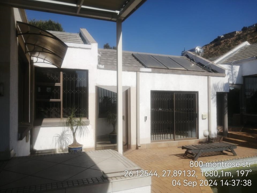 5 Bedroom Property for Sale in Little Falls Gauteng