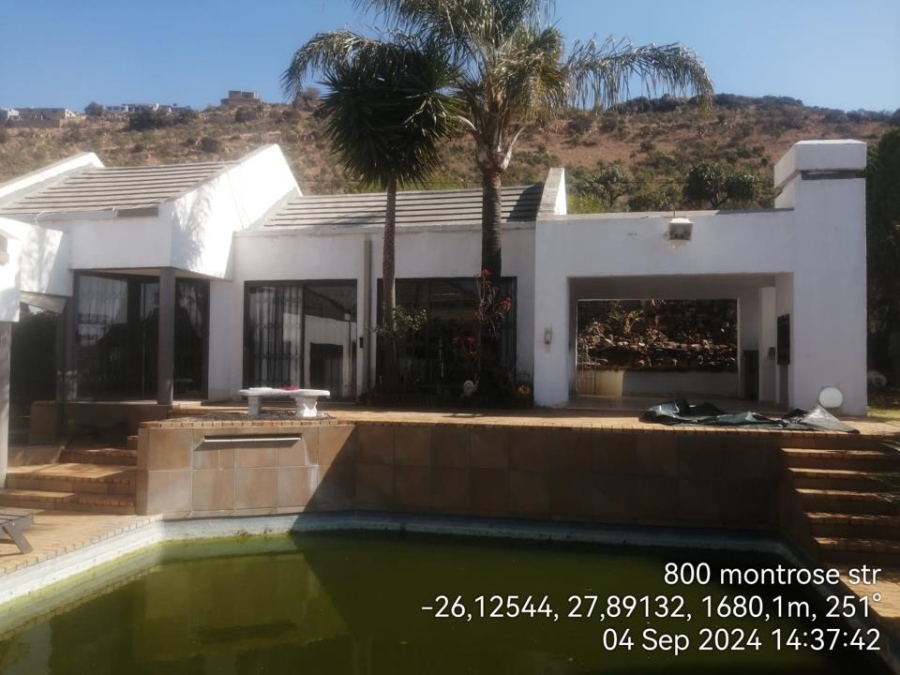 5 Bedroom Property for Sale in Little Falls Gauteng