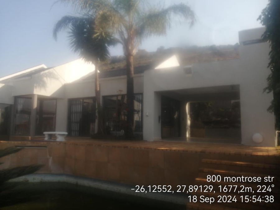 5 Bedroom Property for Sale in Little Falls Gauteng