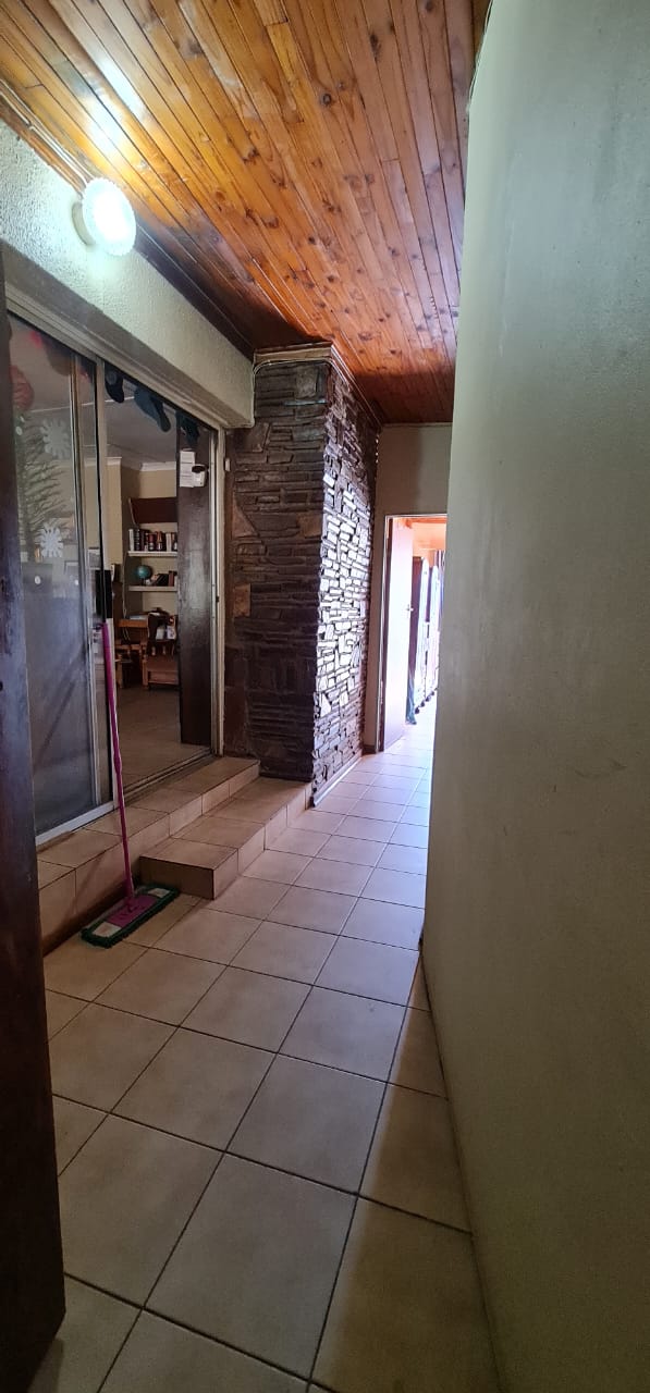 5 Bedroom Property for Sale in Silverfields Gauteng