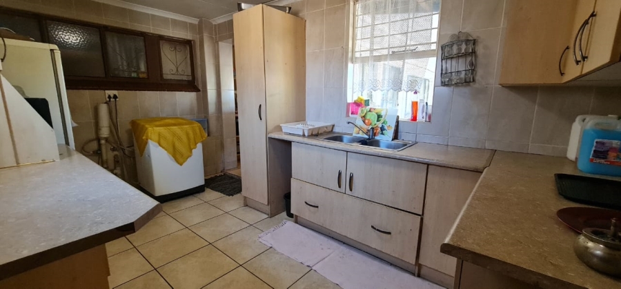 5 Bedroom Property for Sale in Silverfields Gauteng