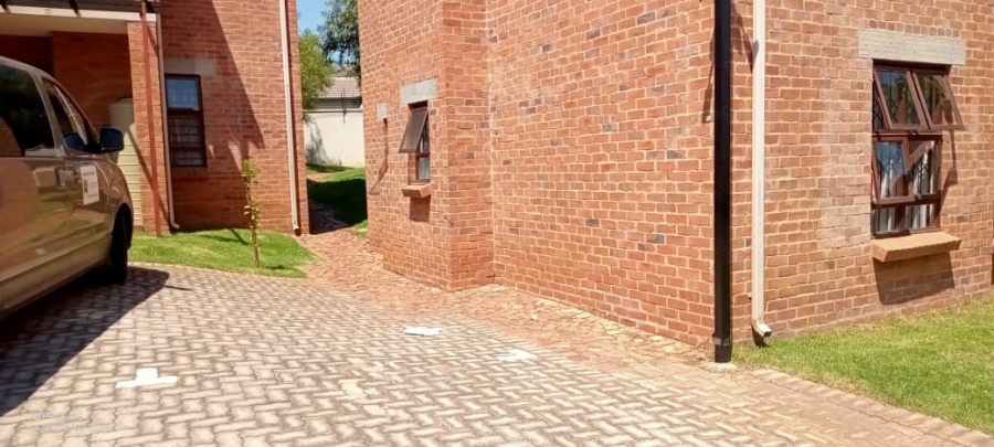 3 Bedroom Property for Sale in Amorosa Gauteng