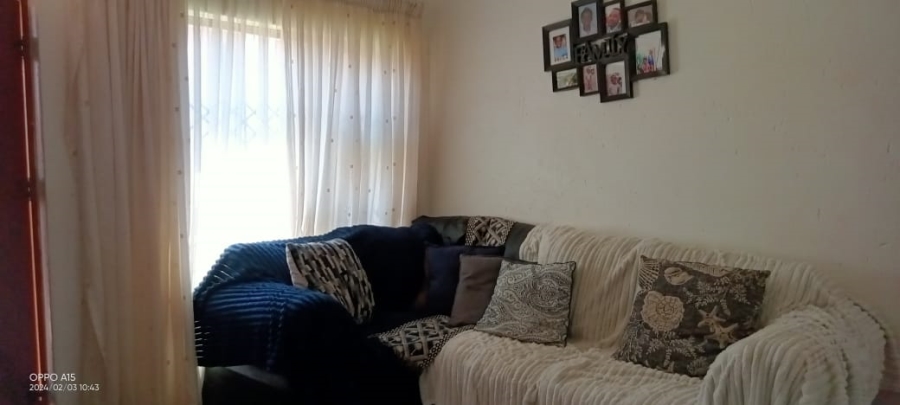 3 Bedroom Property for Sale in Amorosa Gauteng