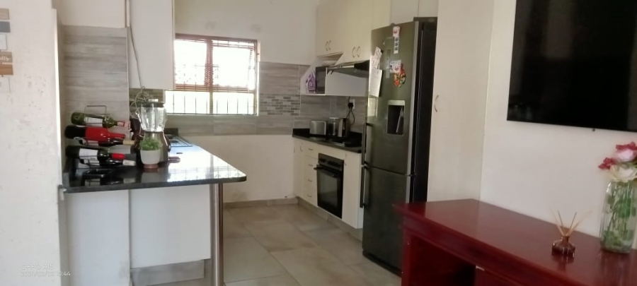 3 Bedroom Property for Sale in Amorosa Gauteng