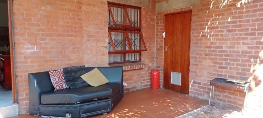 3 Bedroom Property for Sale in Amorosa Gauteng