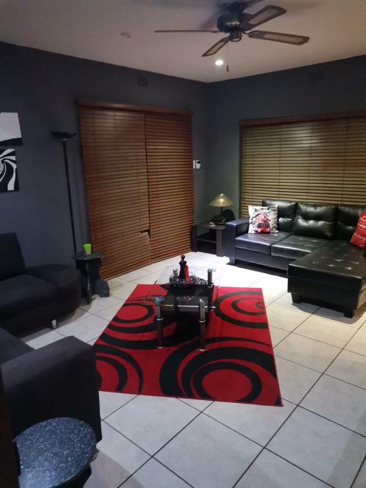 7 Bedroom Property for Sale in Witfield Gauteng