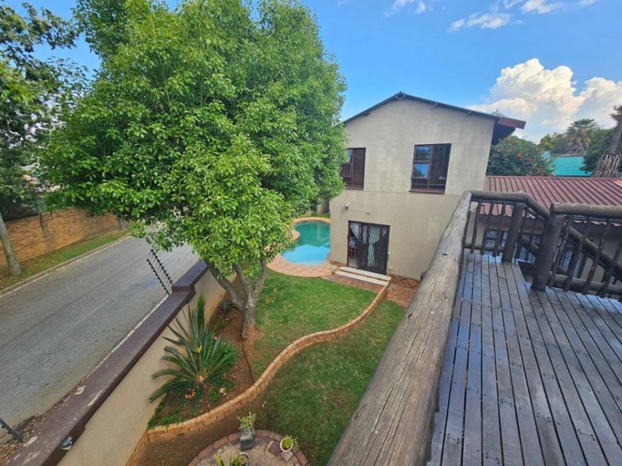 7 Bedroom Property for Sale in Witfield Gauteng