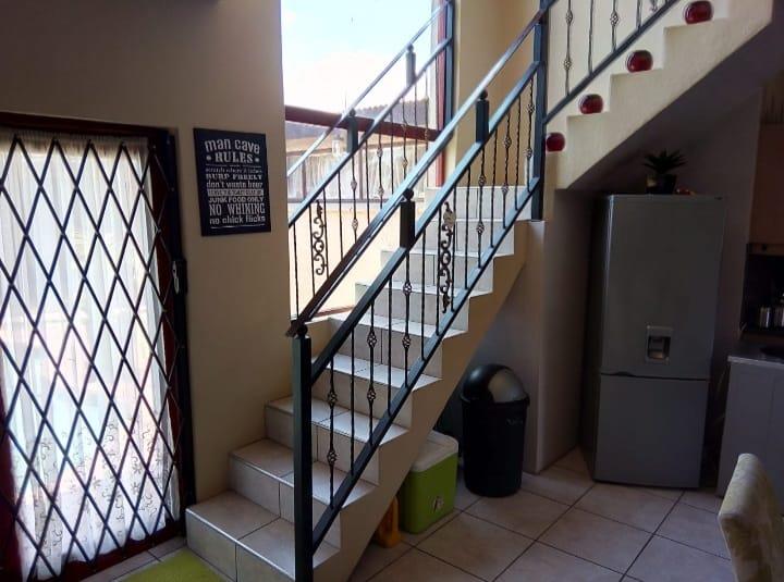 7 Bedroom Property for Sale in Witfield Gauteng