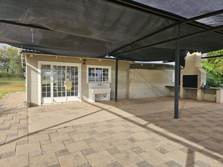 To Let 2 Bedroom Property for Rent in Blue Hills Gauteng