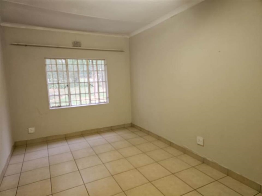 To Let 4 Bedroom Property for Rent in Blue Hills Gauteng