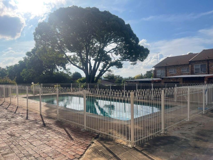 1 Bedroom Property for Sale in Ferndale Gauteng