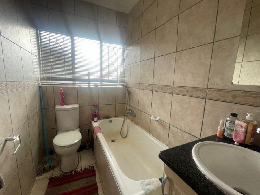 1 Bedroom Property for Sale in Ferndale Gauteng