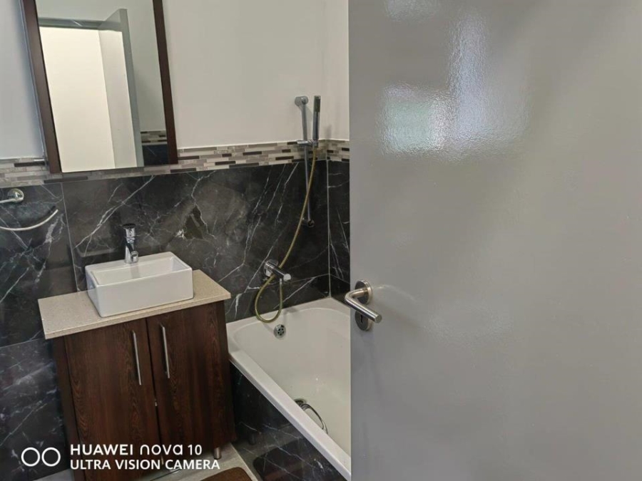 1 Bedroom Property for Sale in Fourways Gauteng