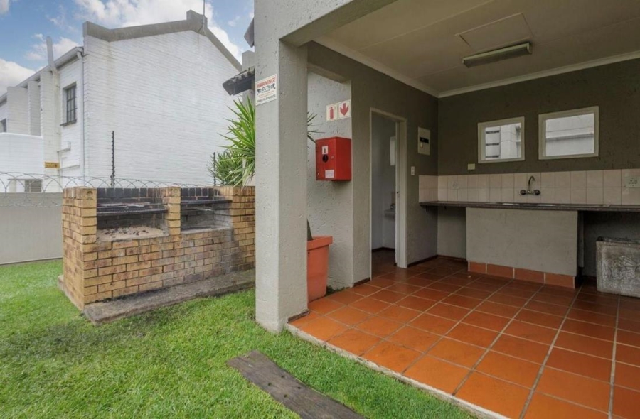 2 Bedroom Property for Sale in Magaliessig Gauteng