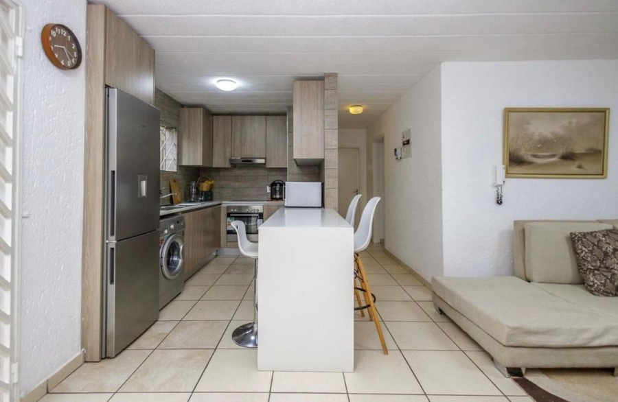 2 Bedroom Property for Sale in Magaliessig Gauteng