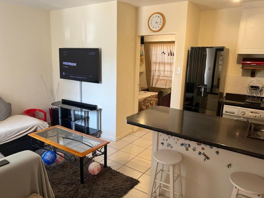 1 Bedroom Property for Sale in Bryanston Gauteng