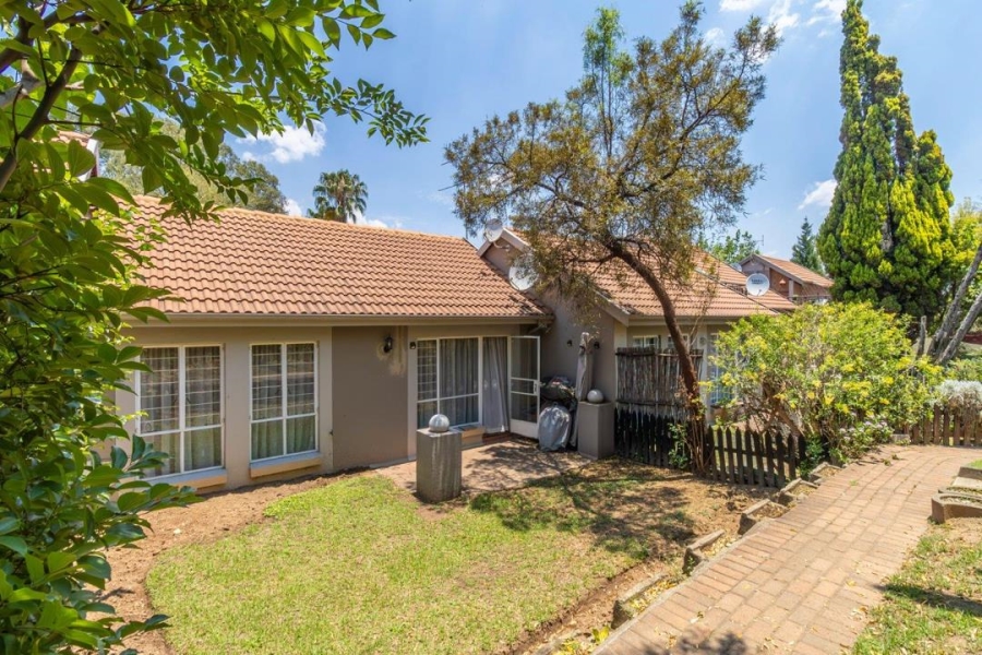 2 Bedroom Property for Sale in Douglasdale Gauteng