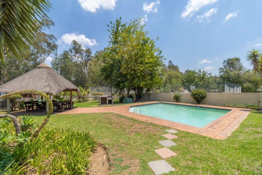 2 Bedroom Property for Sale in Douglasdale Gauteng