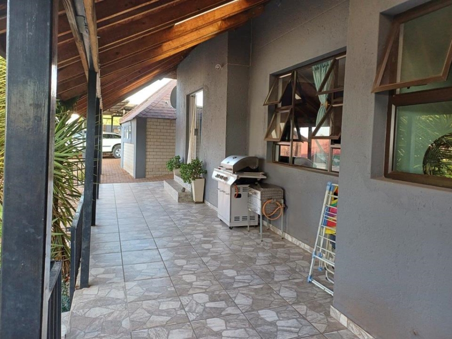 4 Bedroom Property for Sale in Noordkruin Gauteng