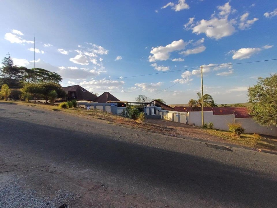 4 Bedroom Property for Sale in Noordkruin Gauteng