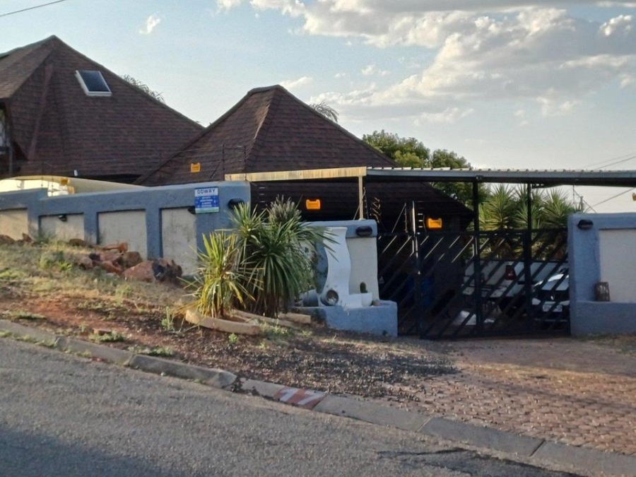 4 Bedroom Property for Sale in Noordkruin Gauteng