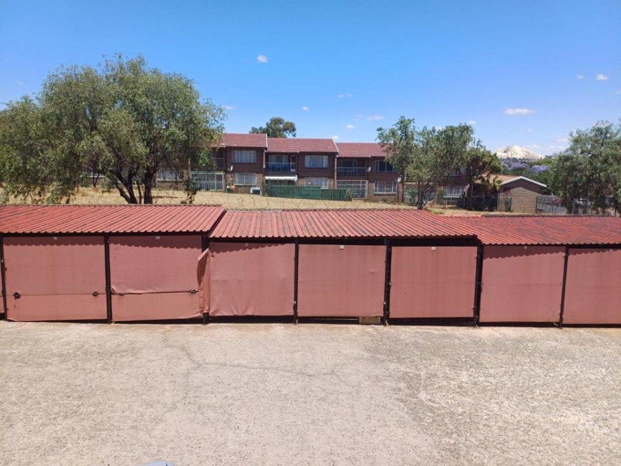 2 Bedroom Property for Sale in Rant En Dal Gauteng