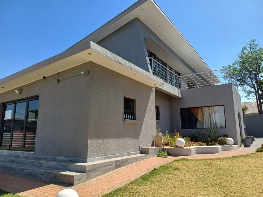 4 Bedroom Property for Sale in Kenmare Gauteng