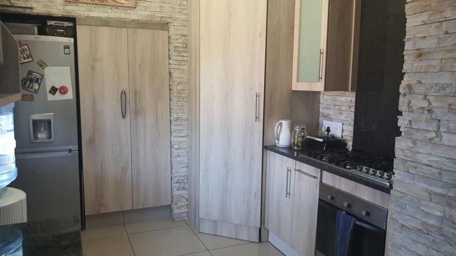 4 Bedroom Property for Sale in Rant En Dal Gauteng