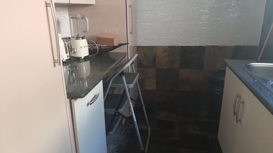 5 Bedroom Property for Sale in Rant En Dal Gauteng