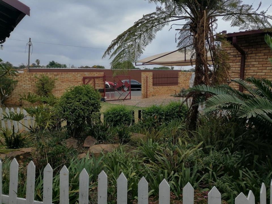 4 Bedroom Property for Sale in Krugersdorp West Gauteng