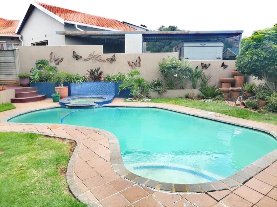 5 Bedroom Property for Sale in Kenmare Gauteng