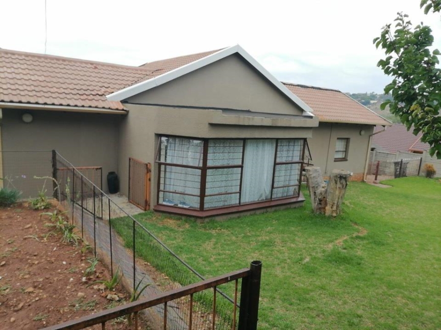 5 Bedroom Property for Sale in Kenmare Gauteng