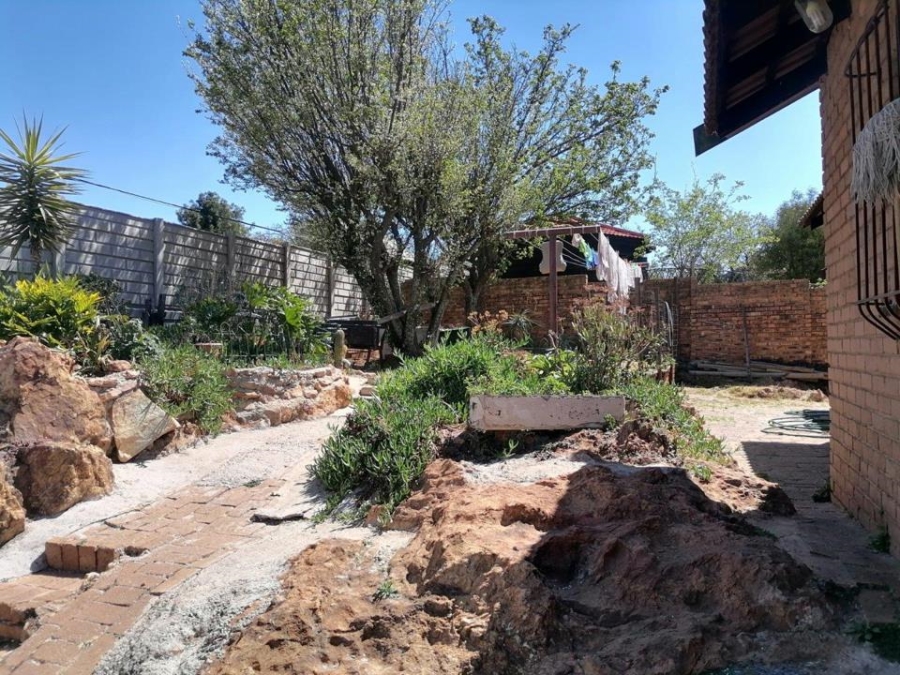 3 Bedroom Property for Sale in Noordheuwel Gauteng