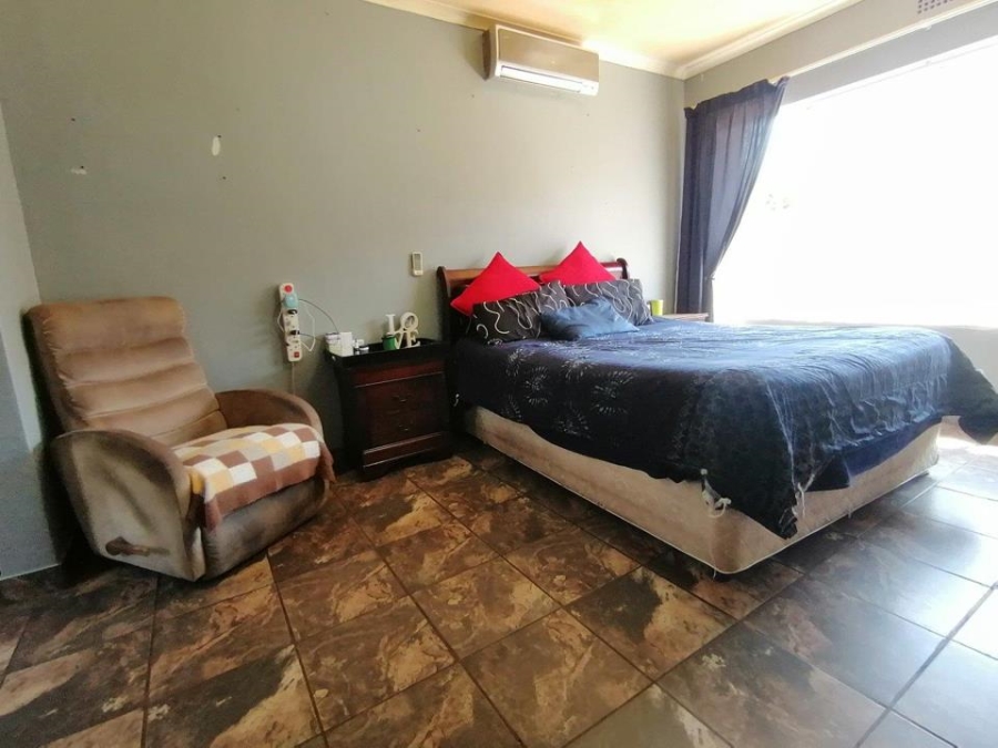 4 Bedroom Property for Sale in Rant En Dal Gauteng