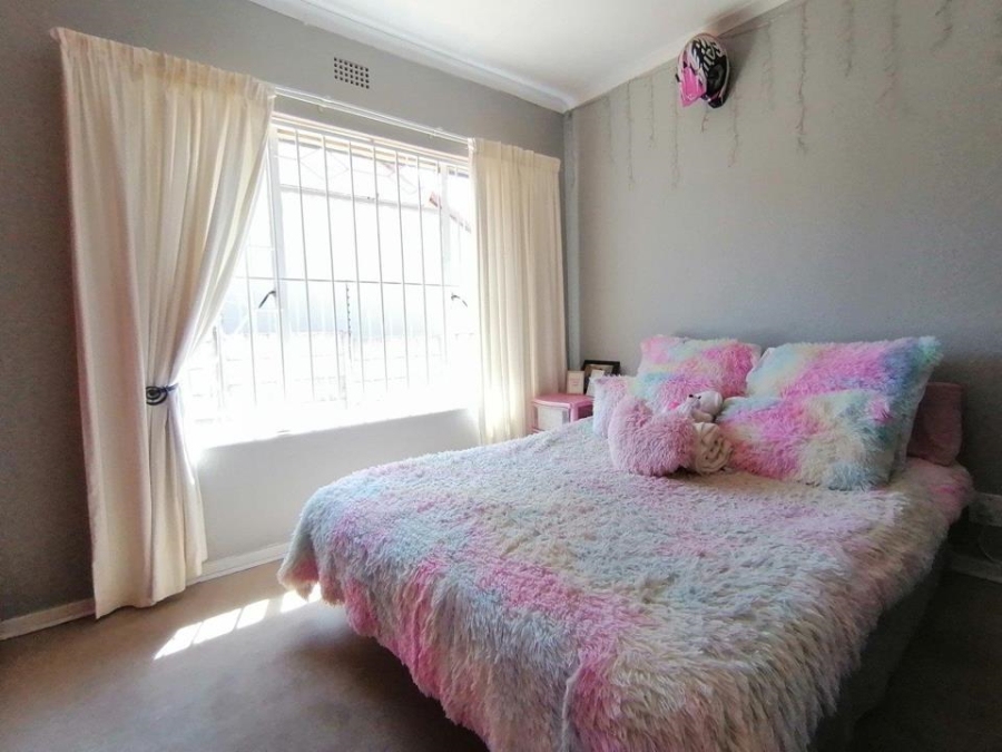 4 Bedroom Property for Sale in Rant En Dal Gauteng